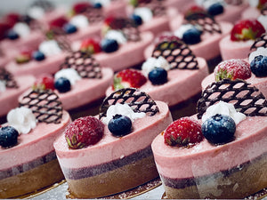 
                  
                    Charger l&amp;#39;image dans la galerie, Gâteau Choco / fruits rouges
                  
                